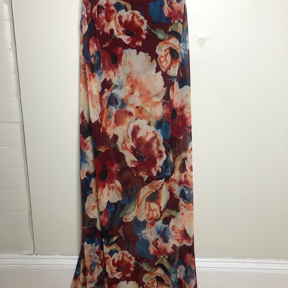 Floral Two Piece Set - Picture 2 of 2